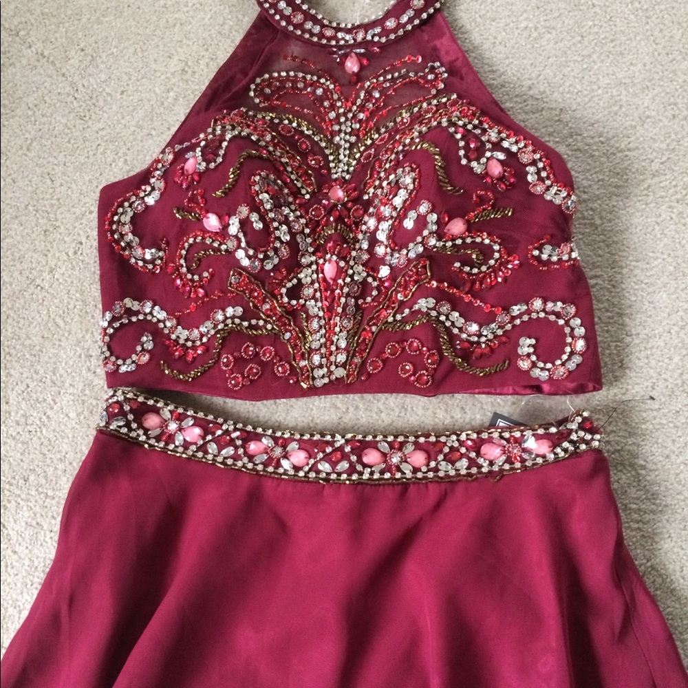 Prom or Homecoming dress - Picture 3 of 3